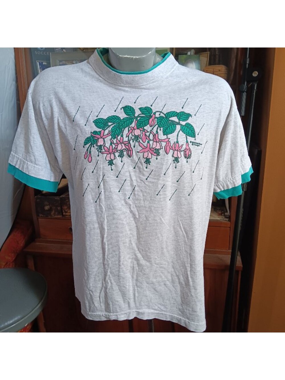 Fuchsia Flower Medium Vintage T-shirt Single Stitch Morning Sun 1980's Heather